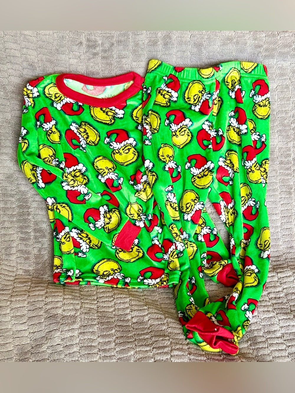Kids Green Grinch-Themed Holiday Pajama Set with Red Trim